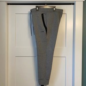 Men’s American Eagle joggers